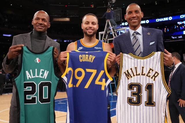 百家乐网站-库里生涯冲击4000三分大关 另一数据更添恐怖